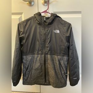 Boys North Face jacket. Medium weight. Fleece inside.